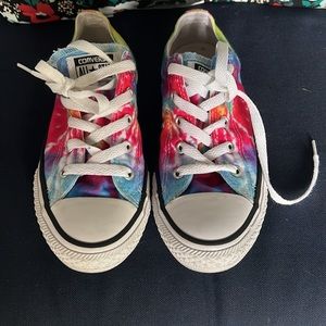 Converse size tie-dye